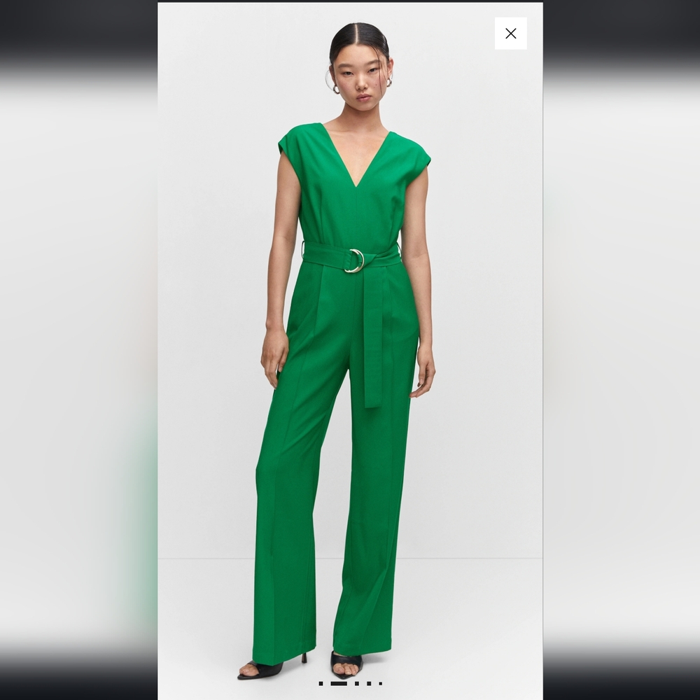 V-neck jumpsuit with belt